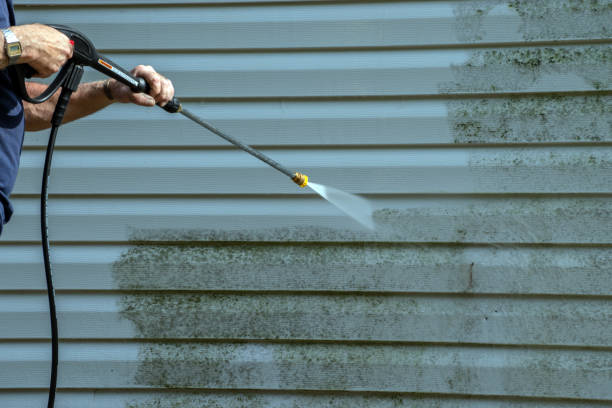 Professional Pressure Washing Services in Farley, IA